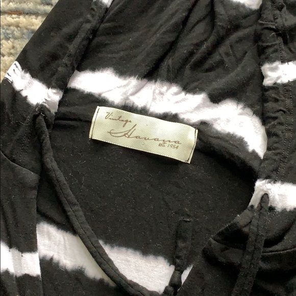 Vintage Havana- Black /White Pullover- Small - Picture 2 of 6